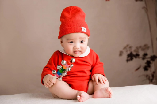 借卵生子机构3个月宝宝翻身